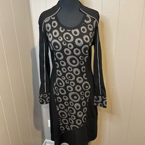 Vintage Concept black, gray circles panel & cuffs zipper accent shift midi Small